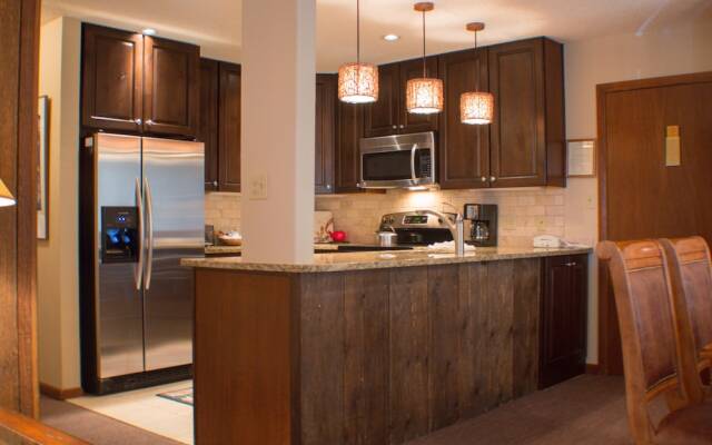 Evergreen by Crested Butte Lodging