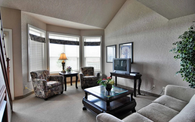 Unit 302 2 BD/ 2 BA Condo