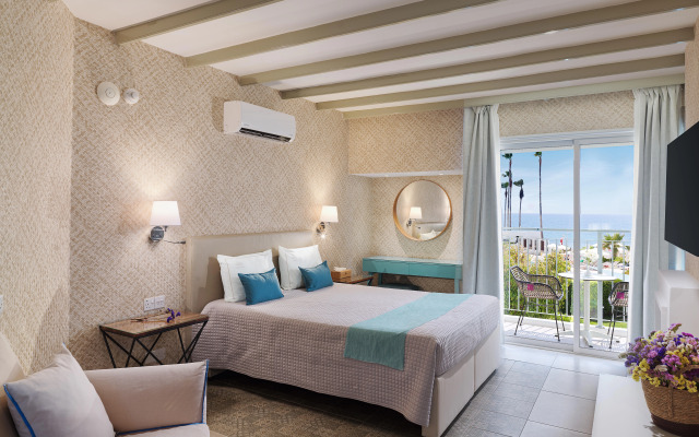 Leonardo Plaza Cypria Maris Beach Hotel & Spa