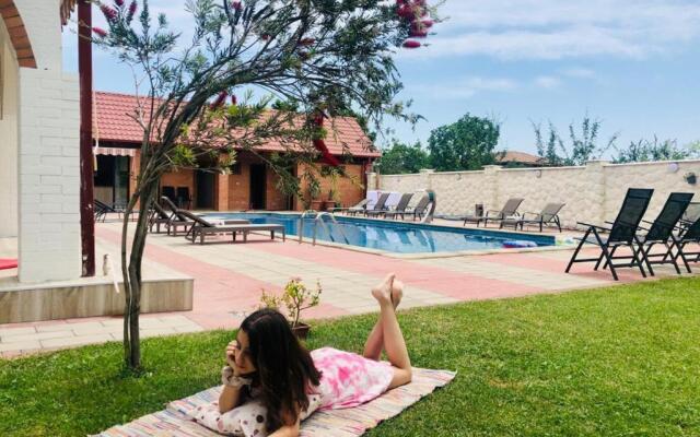 Pawlonia Villa
