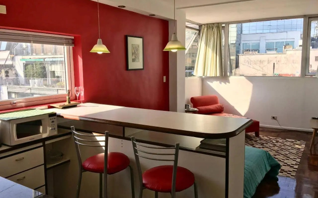 Bright, open view studio at Reconquista 870