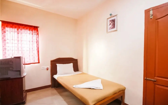 SPOT ON 44152 Lk Residency