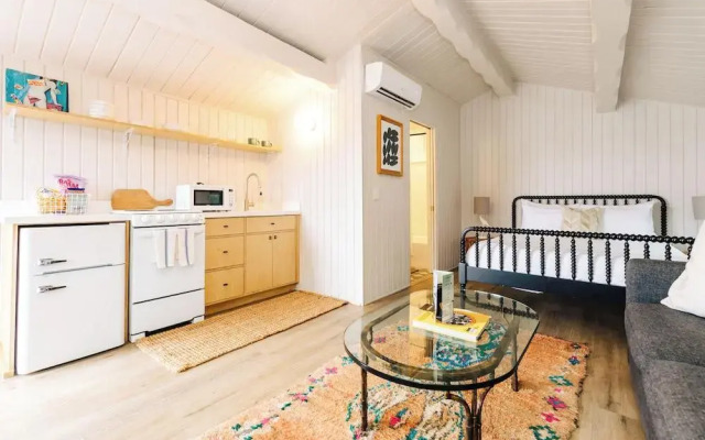 The Green Room Hotel