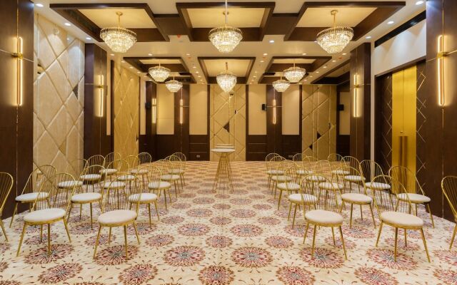 Royal Rawal - Luxury Boutique Hotel