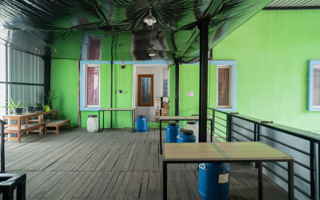 RedDoorz near Terminal Arjosari 2