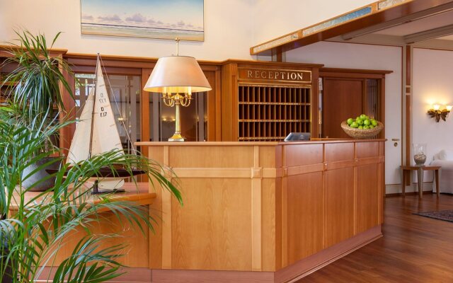 Hotel Dieksee - Collection by Ligula