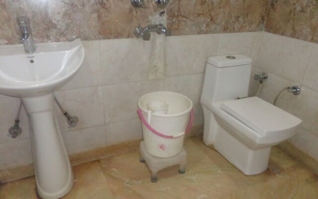 Hotel Raj International DX
