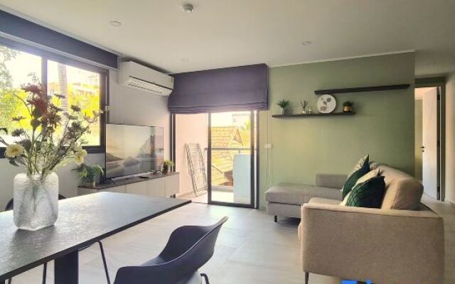 Modern 61m2 Apt, Ideally Located (200Mbps+ Wi-Fi)