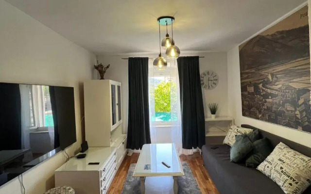 Apartment Main Street