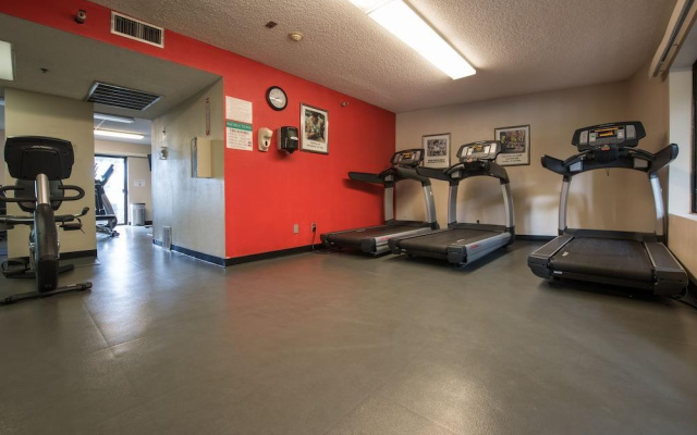 Radisson Suites Covina