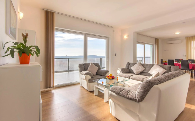 Holiday Home Magic View