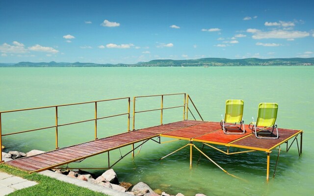 Hanna Balatonlelle in Balatonlelle