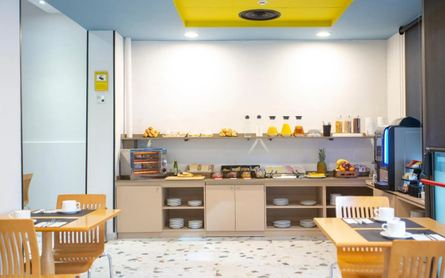 Casual Colours Barcelona Hotel