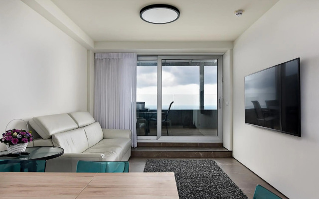 Sea Apartment