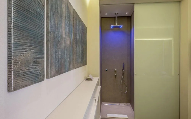 Room 230 Roma Luxury Suites