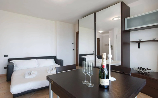 Suitelowcost - Limbiate Studio
