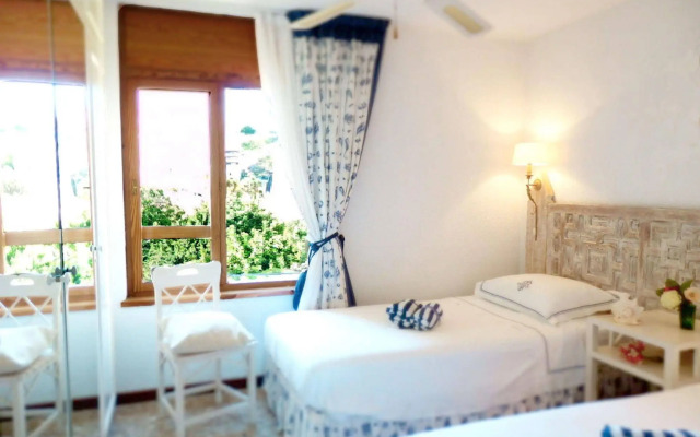 Waterfront Playamar Apartments