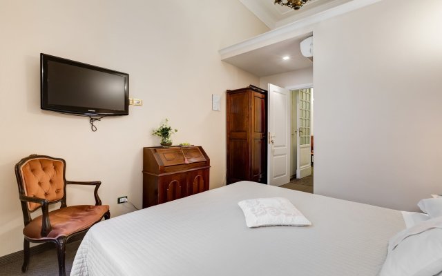 Affreschi Su Roma Luxury B&B