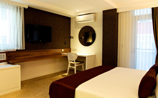 End Glory Hotel