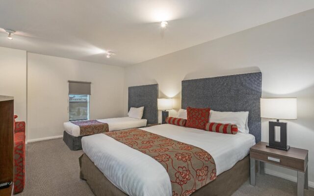 Mantra One Sandy Bay Road