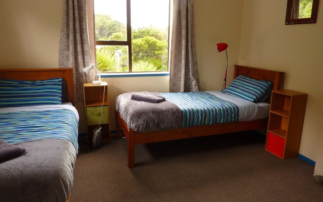 Te Hui House – Guest Rooms – Punakaiki