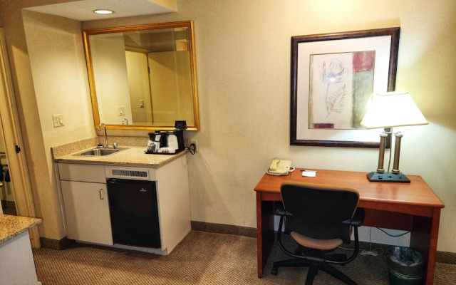 La Quinta Inn & Suites Appleton College Avenue