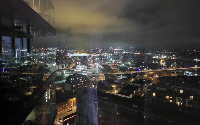 Stunning 3-bed, 3-bath Apartment in Southampton