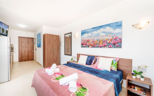 Islet Promenade Studio with Seaview