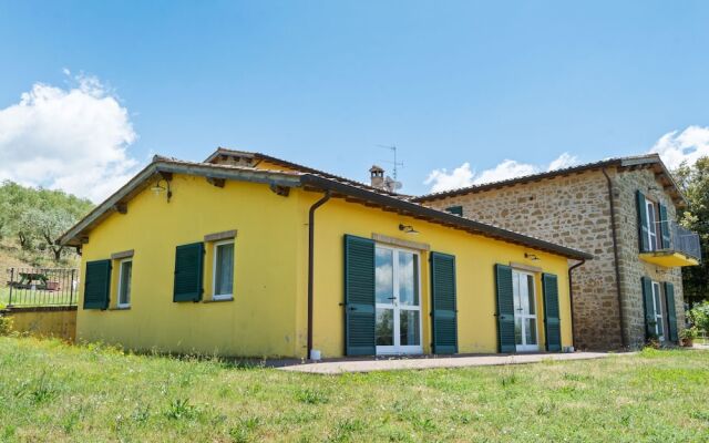 Scenic Holiday Home in Torgiano With Swimming Pool