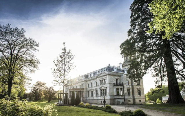 Schloss mit Park Kaarz