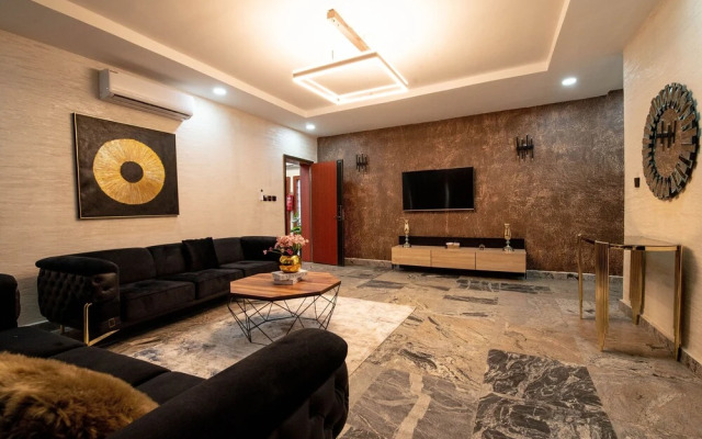 Yanna Apartments By Khaliques