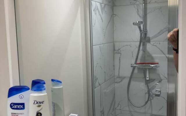 The Dimmer. 2 Bedroom Apartment