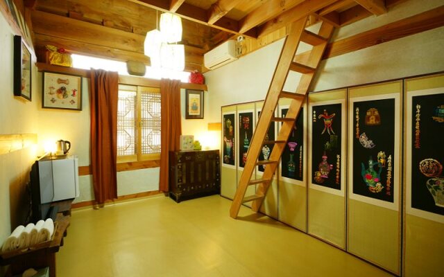 Jeonju Kim Myeong Ok Pension