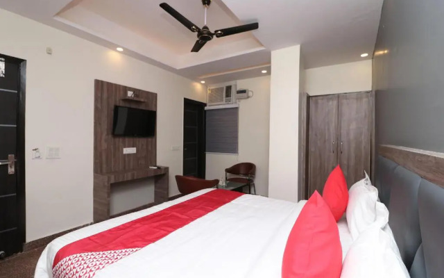Embellish Inn by OYO Rooms