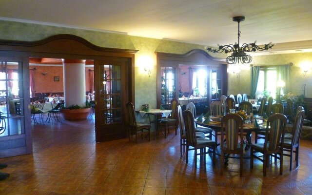 Pension Restaurant Bobrovník