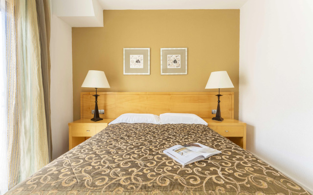 Hollywood Mirage - Excel Hotels & Resorts