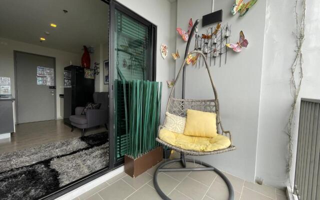 The Base Central Pattaya Deluxe Kingsize