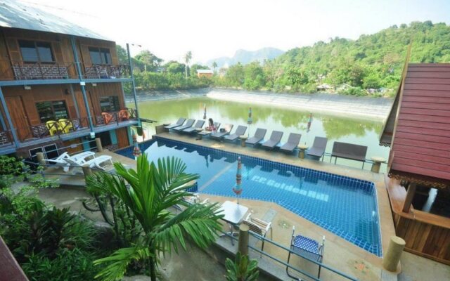 Golden Hill Bungalows