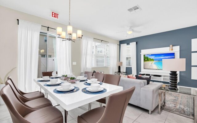 Comfy House at Compass Bay Cb102