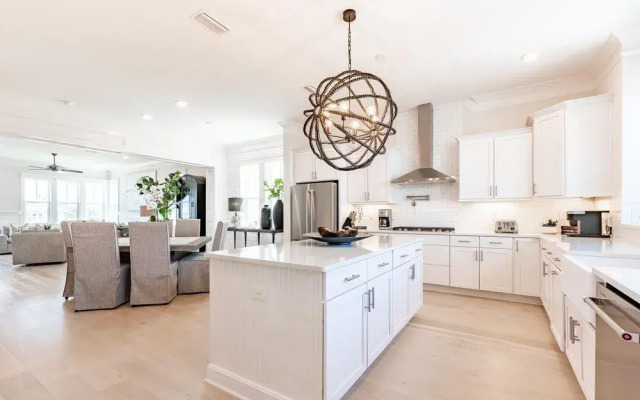 The Sleeping Queens at Prominence 30A