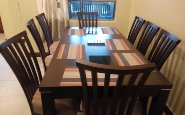Sunset Apartments S6