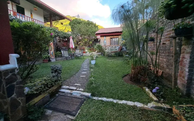 1961 Los Naranjos Hostal