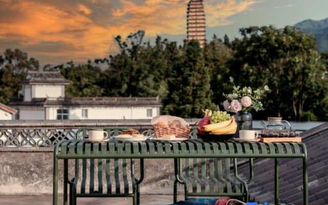 Dali Molv Shanshe Smart Homestay