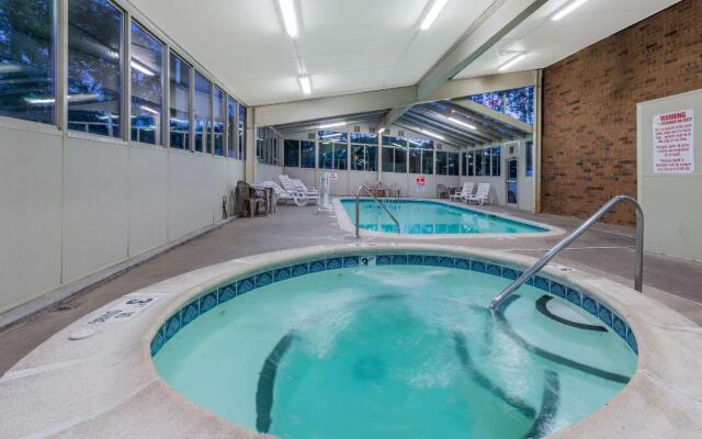 Quality Inn & Suites Louisville East