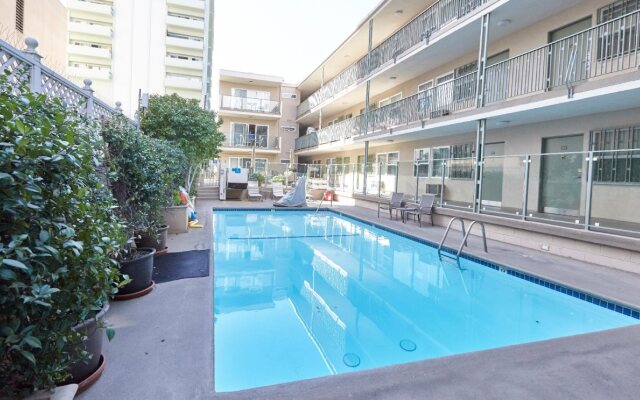 Hollywood Orchid Suites