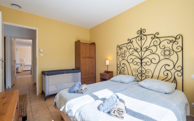 Villa in Montbrun With Pool and Mountain Views