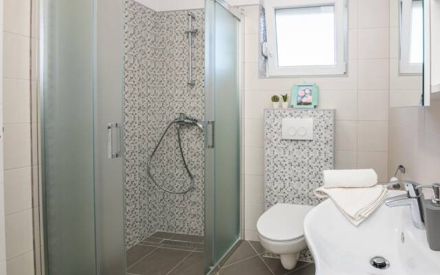 Pool Apartment Bakija 2