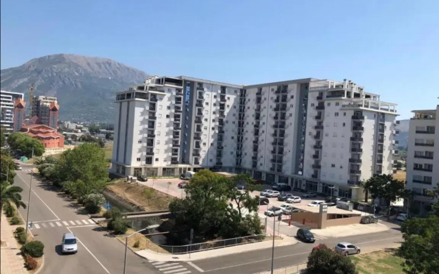 M & A Apartment Bar A 29