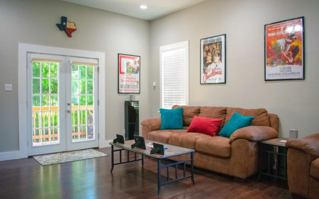 Southtown Classic 3br/2ba Mins From Downtown