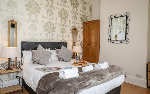 Glencoe Holiday Apartments